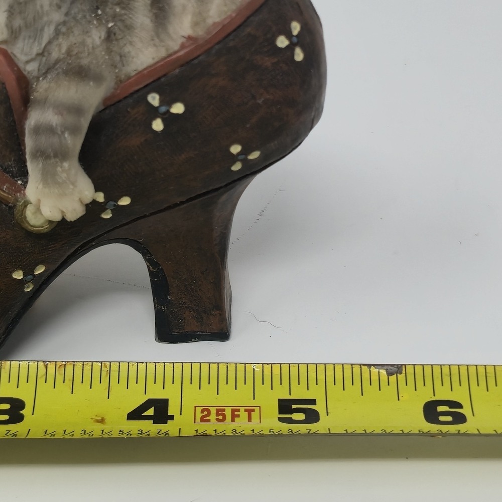 Vintage Kittens in Shoe Figurine Gray Tabby Cats High Heel Resin Decor 4"Hx5L" - Picture 13 of 13
